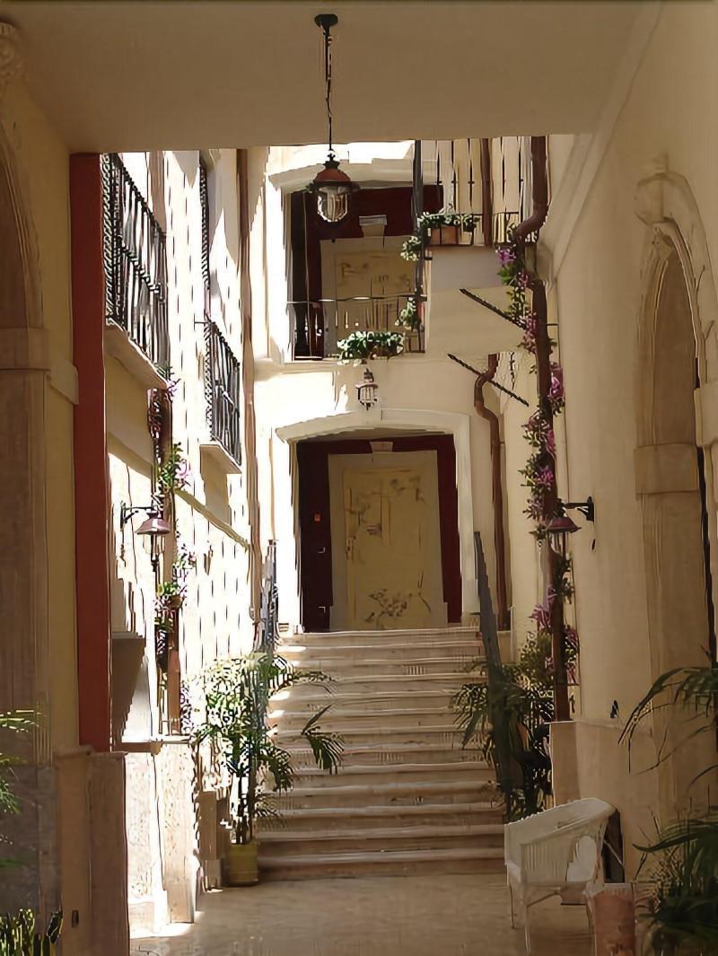 Palazzo Reginella Aparthotel Bovalino Marina Bagian luar foto